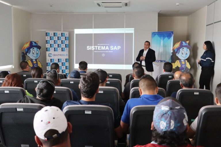 Centrosur incorporó a CNEL Unidad Manabí al sistema comercial unificado.