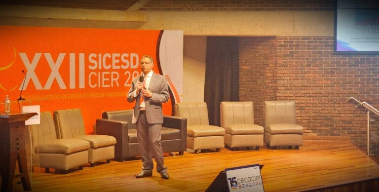 Centrosur expone sus prácticas en procesos de atención al cliente en seminario internacional