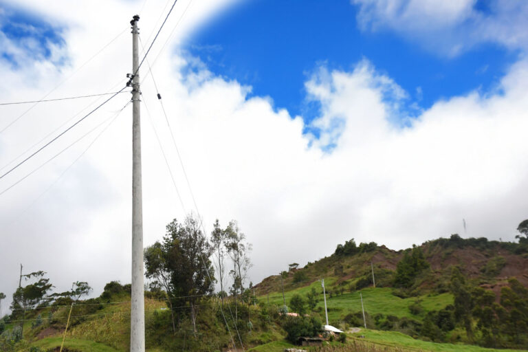 Se fortalece el servicio eléctrico en la comunidad Chicolalcote