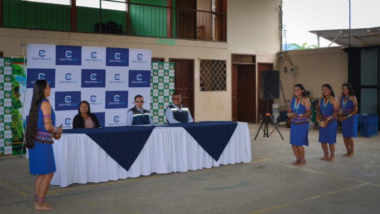 Tiwintza mejora su infraestructura eléctrica gracias a CENTROSUR