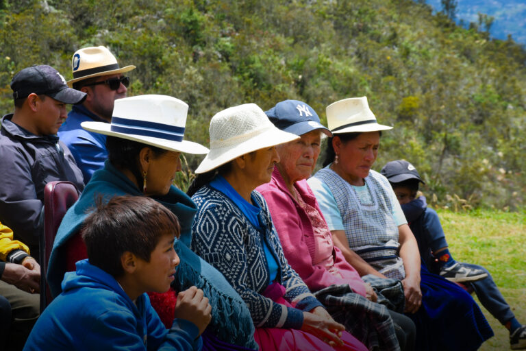 CENTROSUR entregó nuevo proyecto eléctrico en Sígsig