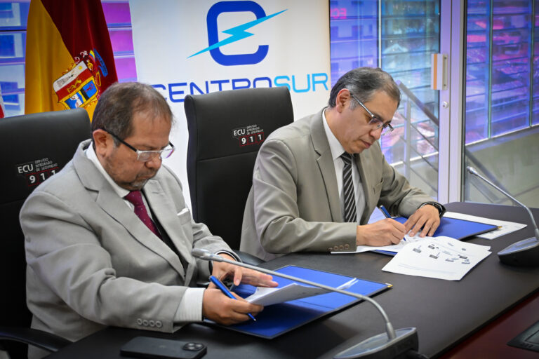 CENTROSUR y ECU 911 suscriben convenio para fortalecer la atención de emergencias eléctricas