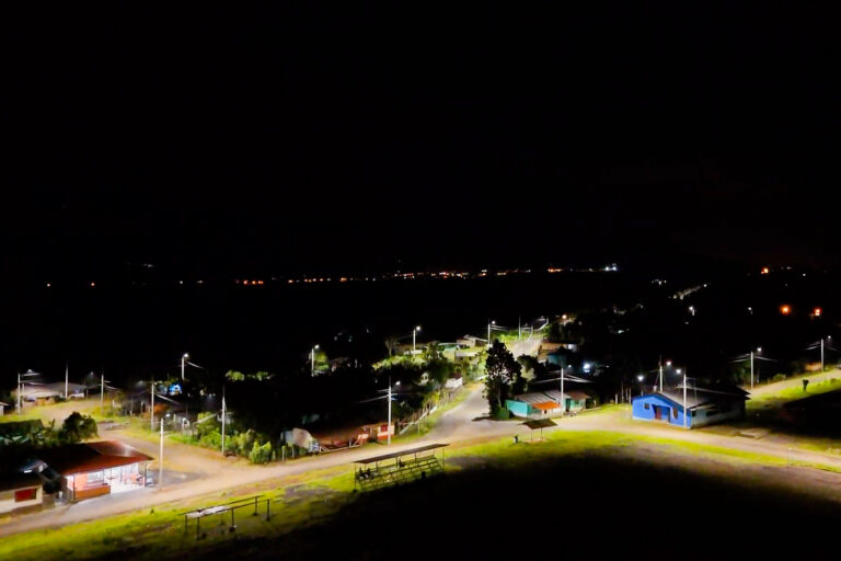 Sistema eléctrico renovado para las familias de Shimpis Centro y Najempaim