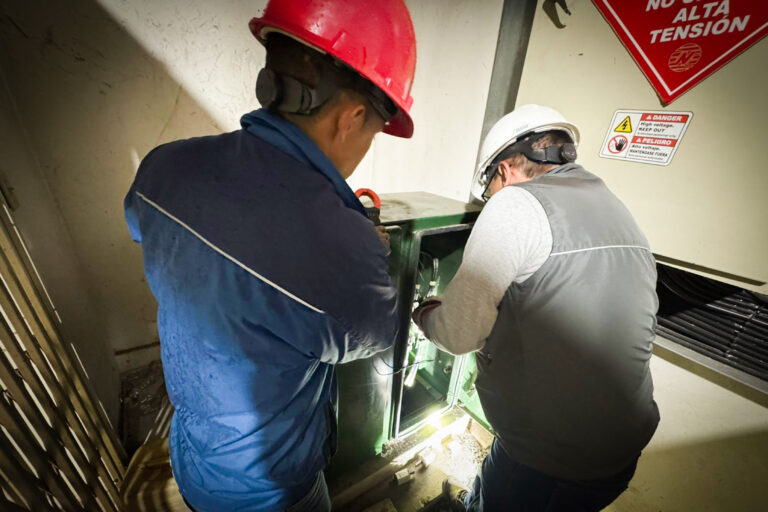 CENTROSUR protege la energía soterrada del Centro Histórico de Cuenca