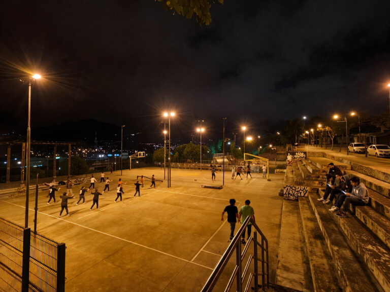 Alumbrado público 100% operativo en el parque Guataná