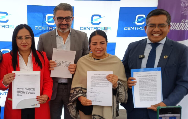 “Adiós tallarines” Gobernación del Azuay y Centrosur entregan propuesta de Ordenanza al Concejo Cantonal de Cuenca