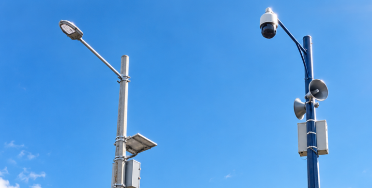 Centrosur contribuye a la seguridad ciudadana al energizar los nuevos equipos de videovigilancia del CSC de Cuenca