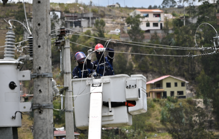 Centrosur, en octubre, inicia obras eléctricas por más de 454 mil dólares en Azuay